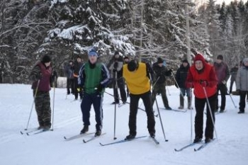 «Веселым стартам» мороз не страшен: слушатели и преподаватели Сыктывкарского учебного центра ФПС вышли «на лыжню»