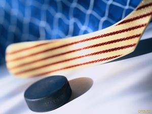 Хоккеисты республики разыграли призы клуба «Золотая шайба»