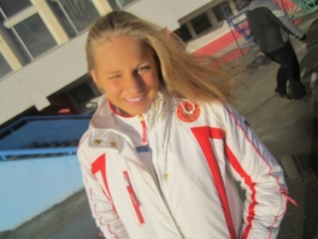 Юная воркутинка Юлия Сноз выступит за Россию на первенстве Европы по плаванию среди юниоров