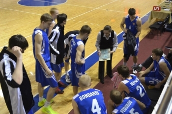 Ухтинские баскетболисты набросали 100 очков в «корзину» гостей из Санкт-Петербурга