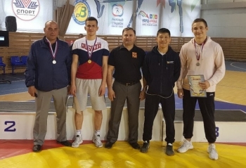 Команда Республики Коми завоевала пять медалей на Чемпионате Северо-Запада по греко-римской борьбе