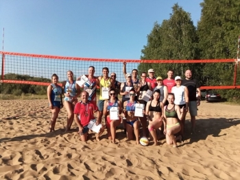 В Сыктывкаре прошел турнир по пляжному волейболу среди ветеранов