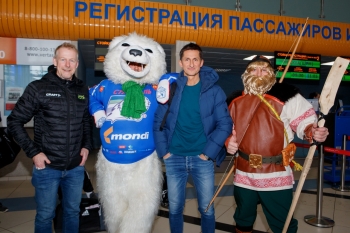 В Сыктывкаре хлебом-солью встретили команду «Юсдаль» (Швеция) и шестикратного чемпиона мира Михаила Свешникова