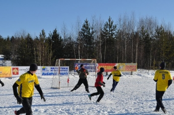 23 февраля в селе Корткерос прошел экстремальный турнир по мини-футболу на снегу 