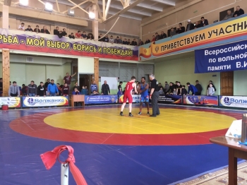 Команда Коми завоевала «золото» и «бронзу» Всероссийского турнира по вольной борьбе памяти Василия Чапаева