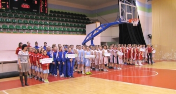 Баскетболистки Коми одержали победу в первый день VI летней Спартакиады учащихся СЗФО России
