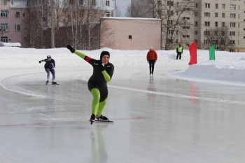 В Сыктывкаре завершились соревнования по конькобежному спорту