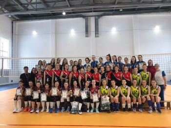 В Сыктывкаре завершился XIII традиционный республиканский турнир по волейболу среди девушек