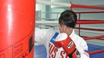 Виктория Крылова из Республики Коми завоевала «серебро» по боксу в Ялте