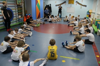 Игроки МФК «Новая Генерация» провели мастер-класс в детском садике №17