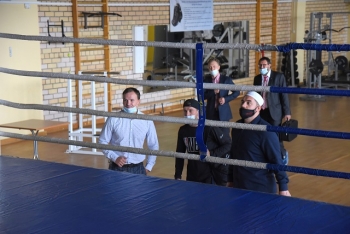 Чемпион промоушена Хабиба Нурмагомедова дал мастер-класс сыктывкарским бойцам ММА