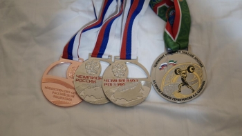 Тяжелоатлет Республики Коми завоевал два серебра и бронзу чемпионата России