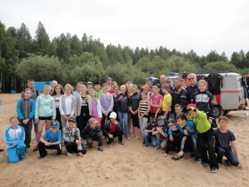 Для участников спортивных детских площадок Сыктывкара провели урок безопасного поведения на воде