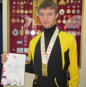 «Золото» первенства Европы выиграл сыктывкарский таэквондист Дмитрий Сурнин